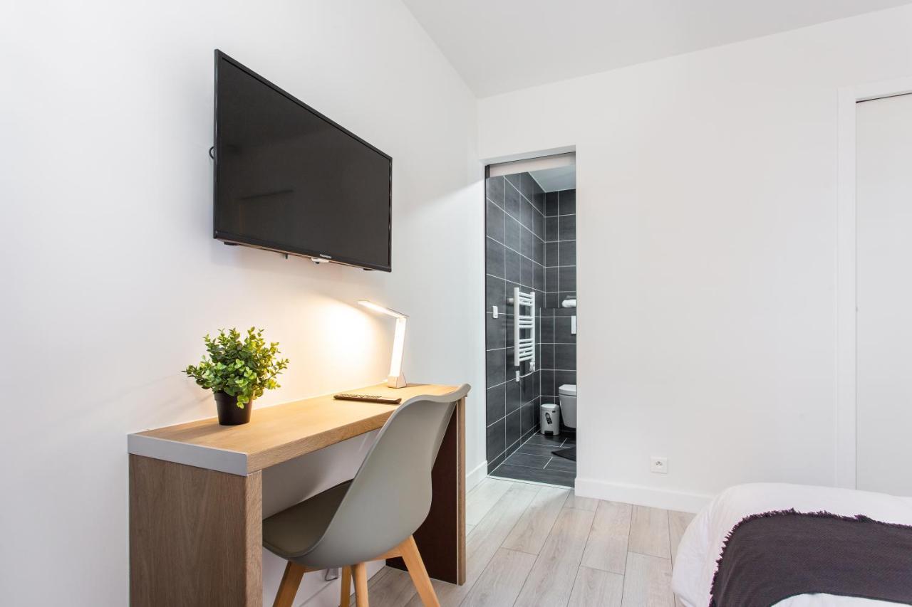 D&E - PARIS-DISNEY - HOLIDAYS APARTMENT - APPARTEMENT DE VACANCES - 5 CHAMBRES- 5 SDB - 5 BEDROOMS - 5 BATHROOMS - Netflix Champs-Sur-Marne Exterior foto