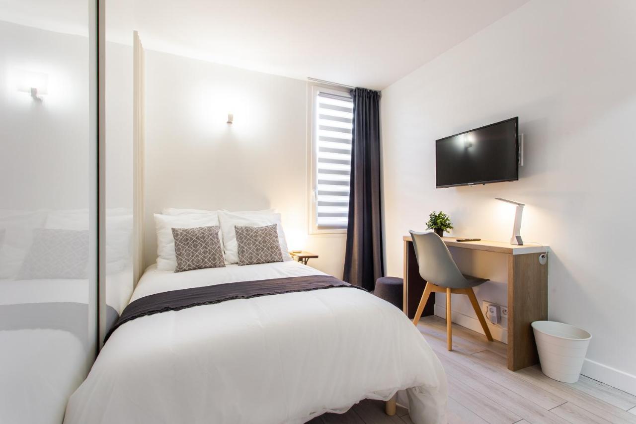 D&E - PARIS-DISNEY - HOLIDAYS APARTMENT - APPARTEMENT DE VACANCES - 5 CHAMBRES- 5 SDB - 5 BEDROOMS - 5 BATHROOMS - Netflix Champs-Sur-Marne Exterior foto