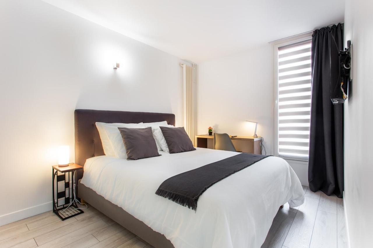 D&E - PARIS-DISNEY - HOLIDAYS APARTMENT - APPARTEMENT DE VACANCES - 5 CHAMBRES- 5 SDB - 5 BEDROOMS - 5 BATHROOMS - Netflix Champs-Sur-Marne Exterior foto
